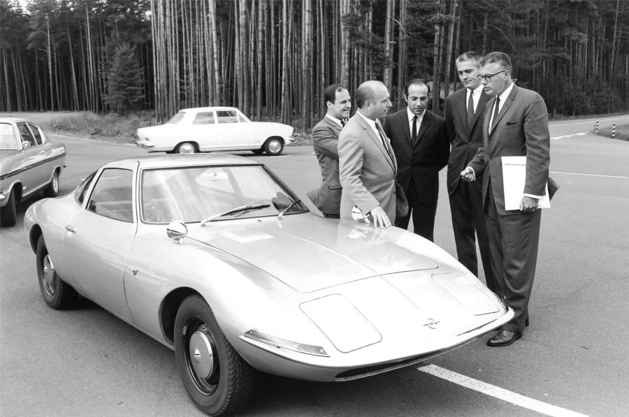  Opel Experimental GT 1965 года  (фото 12 из 12)